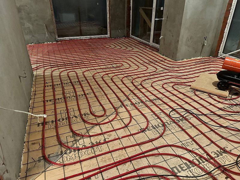 Монтаж отопление в частном одноэтажном доме, площадь самого дома составляет 125м2