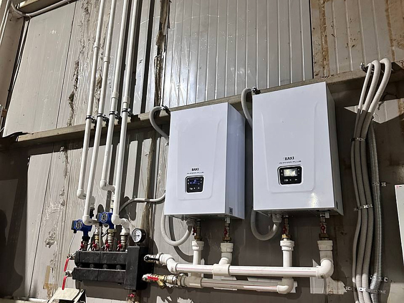 Установка промышленных тепловентиляторов с водяным теплообменником